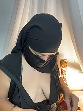 Amyraa  online show from October 2025 12:17:01 PM