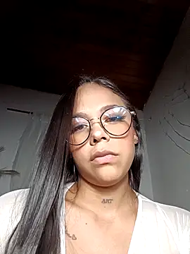 linda698049 online show from October 2025 04:57:01 AM