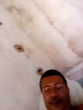 moreno25centimetro online show from April 2026 06:01:01 PM