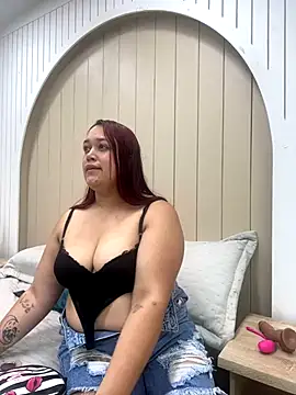 IvyPalacios online show from September 2025 10:18:02 AM