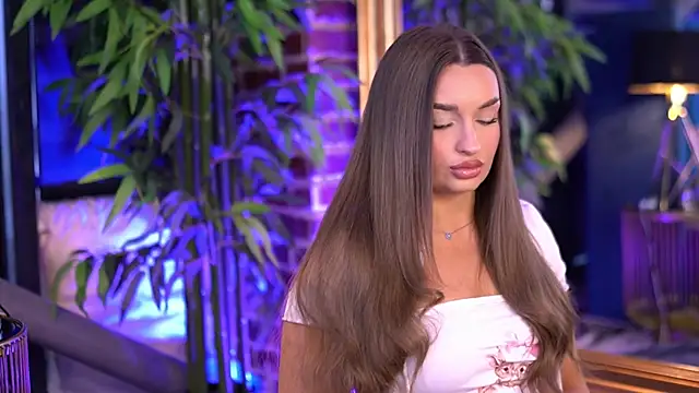 MillaSerene online show from November 2025 07:22:02 AM