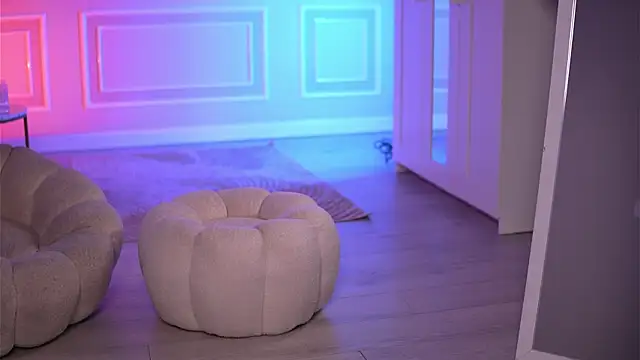 KyssaraPlay online show from April 2026 07:03:02 PM