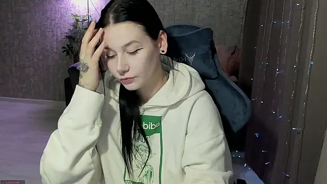 AlinaGreeeen online show from September 2025 08:58:02 AM