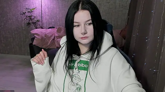 AlinaGreeeen online show from September 2025 12:54:01 AM