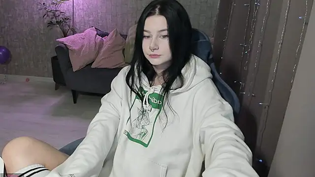 AlinaGreeeen online show from September 2025 11:12:02 AM