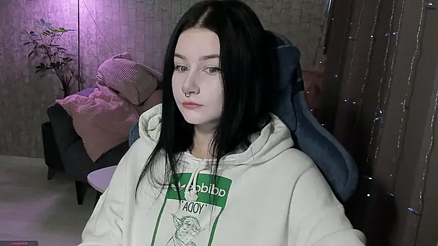 AlinaGreeeen online show from September 2025 04:39:02 AM