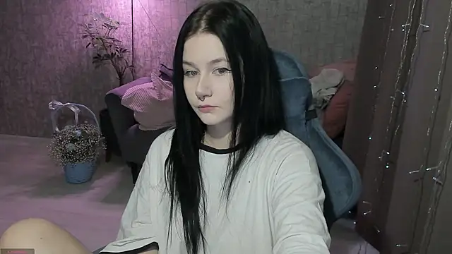 AlinaGreeeen online show from October 2025 06:00:01 AM
