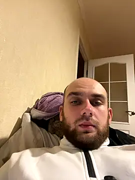 LuckyGirlfriends online show from November 2025 06:18:01 PM