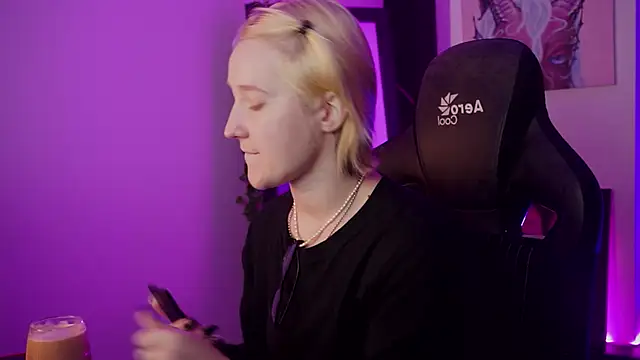 Snapshot of CinBellamy chatting on September 2025 06:04:02 AM CinBellamy online show from September 2025 06:04:02 AM