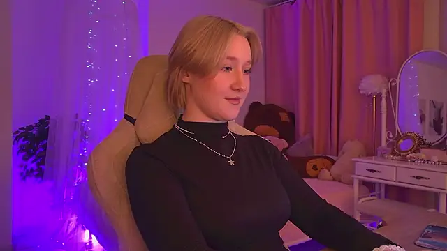 Snapshot of CinBellamy chatting on February 2026 07:57:02 AM CinBellamy online show from February 2026 07:57:02 AM