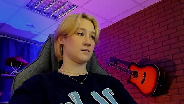 Snapshot of CinBellamy chatting on February 2026 04:23:02 AM CinBellamy online show from February 2026 04:23:02 AM