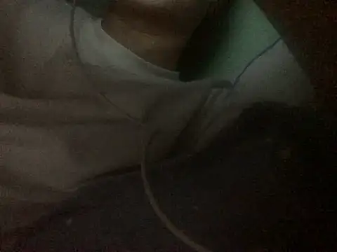 Vnleo2001 online show from September 2025 05:24:01 PM