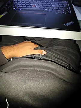 Snapshot of Syto772 chatting on October 2025 01:07:01 PM Syto772 online show from October 2025 01:07:01 PM