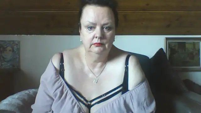 TiffanyMature online show from March 2026 10:32:01 AM
