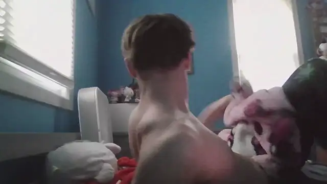 Snapshot of Liam_axel35 chatting on November 2025 06:40:02 PM Liam axel35 online show from November 2025 06:40:02 PM