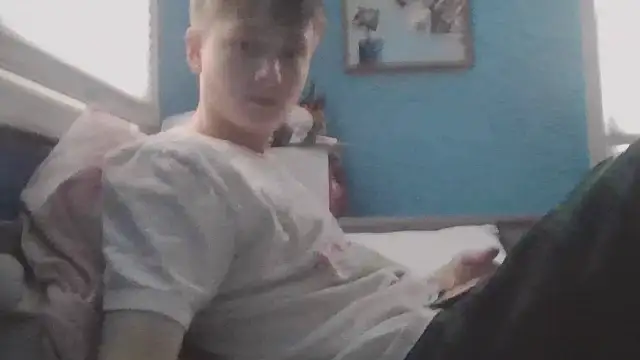 Snapshot of Liam_axel35 chatting on December 2025 08:28:02 PM Liam axel35 online show from December 2025 08:28:02 PM