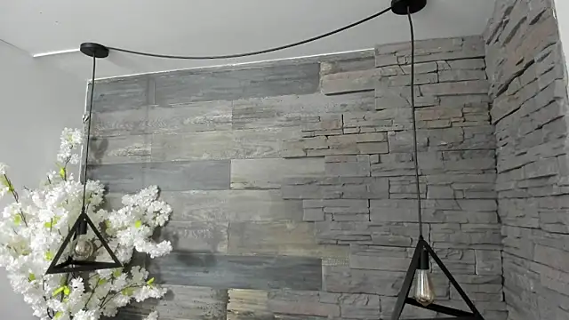 ItaloMoore online show from November 2025 11:21:02 AM