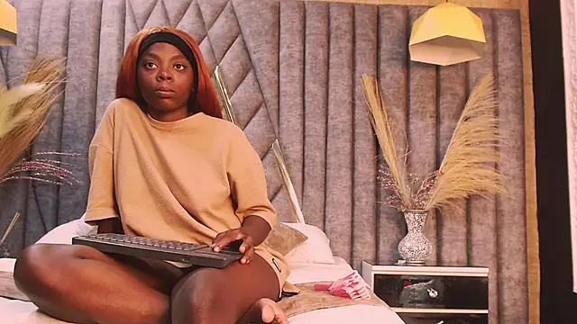 OliviaGarciaa online show from September 2025 04:02:02 AM