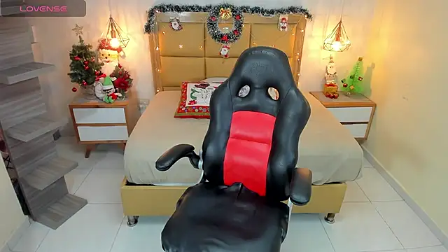 MELISSAROUGE online show from December 2025 07:22:01 PM