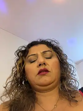 Nataly Foley online show from February 2026 06:08:02 PM