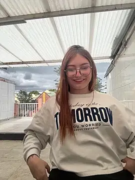 LunaVelvet777 online show from November 2025 06:42:02 PM