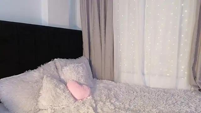 LunaVelvet777 online show from March 2026 03:48:02 PM