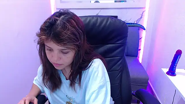 Snapshot of minnie_cake chatting on September 2025 08:31:02 PM minnie cake online show from September 2025 08:31:02 PM