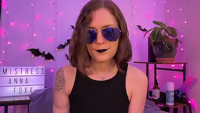 mistressannafoxx online show from November 2025 10:18:02 PM