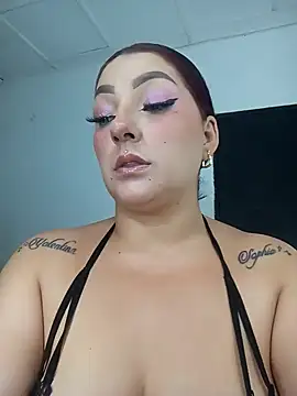 Snapshot of Victoriia-69 chatting on September 2025 12:32:01 AM Victoriia-69 online show from September 2025 12:32:01 AM