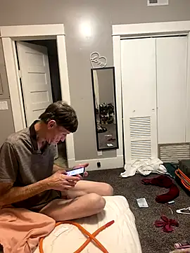 Snapshot of ToyBox96 chatting on November 2025 04:23:02 AM ToyBox96 online show from November 2025 04:23:02 AM