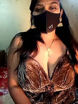 reena502 online show from January 2026 12:45:02 AM