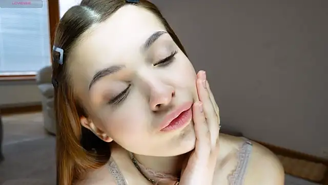 Snapshot of Eva_Zill chatting on April 2026 09:07:02 AM Eva Zill online show from April 2026 09:07:02 AM