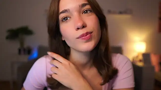 kissie cat online show from October 2025 01:11:01 PM