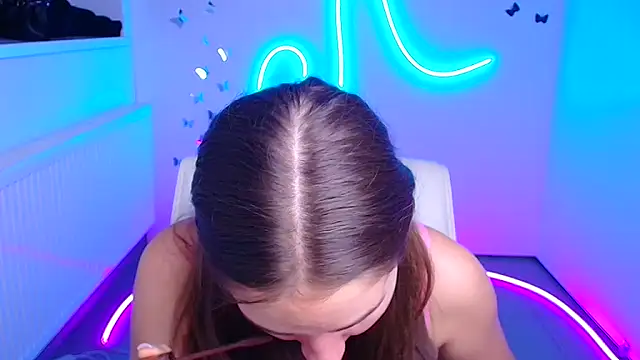 Stefanie Sweet online show from November 2025 06:45:02 AM