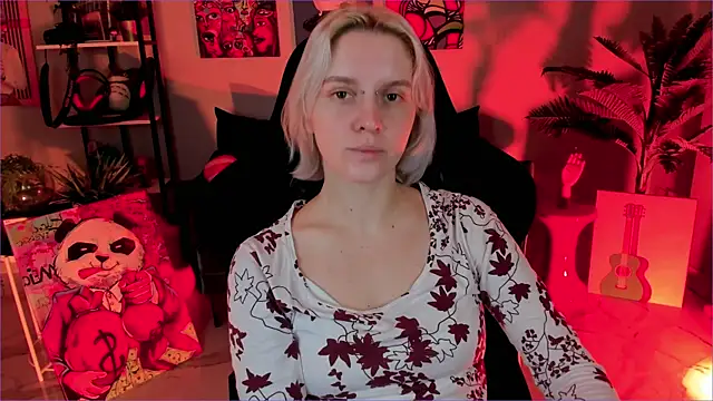 BethanyCloud online show from December 2025 02:39:01 AM