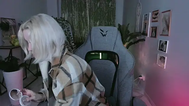 BethanyCloud online show from April 2026 05:19:01 AM