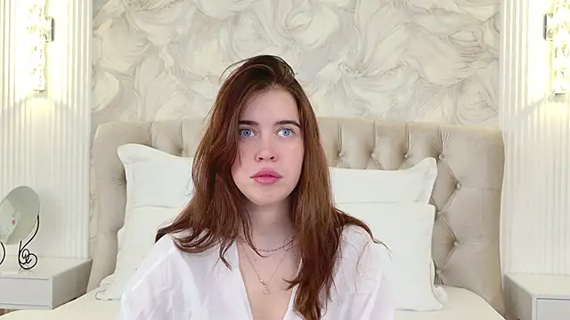 Snapshot of KimberlyBond chatting on September 2025 03:14:01 PM KimberlyBond online show from September 2025 03:14:01 PM