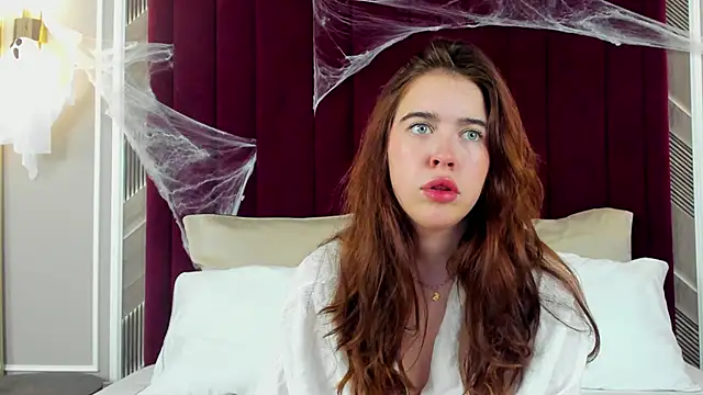 Snapshot of KimberlyBond chatting on October 2025 03:03:02 PM KimberlyBond online show from October 2025 03:03:02 PM