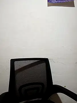 Mia-Glow online show from April 2026 11:01:02 AM