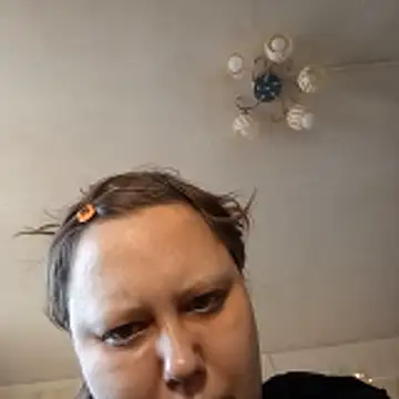 Snapshot of Tupo070481 chatting on February 2026 08:24:02 AM Tupo070481 online show from February 2026 08:24:02 AM