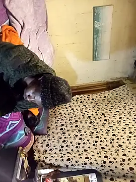 KruellaR1de3 online show from December 2025 10:06:02 PM