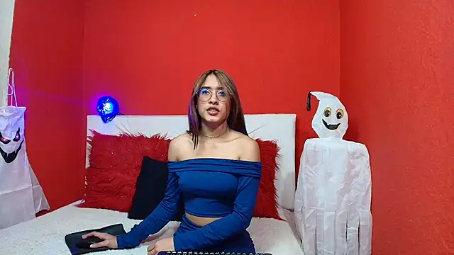 amy lennox online show from October 2025 01:24:02 PM