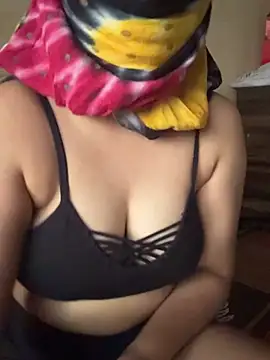 Snapshot of crazy111girl chatting on February 2026 07:01:01 AM crazy111girl online show from February 2026 07:01:01 AM