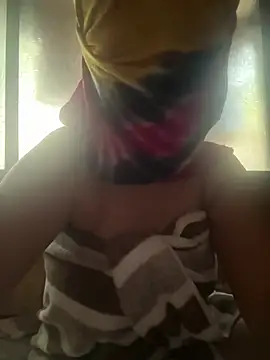 Snapshot of crazy111girl chatting on February 2026 08:16:02 AM crazy111girl online show from February 2026 08:16:02 AM