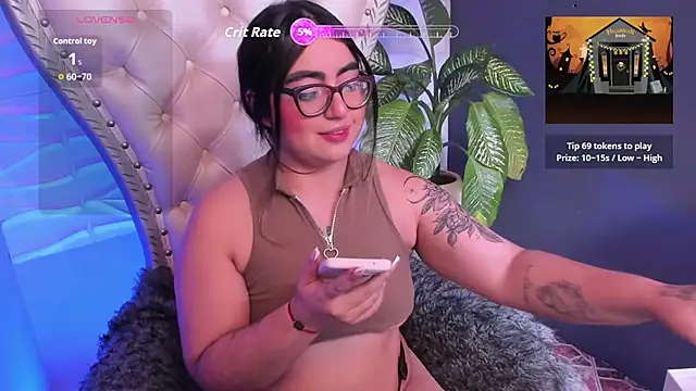 April  foxx online show from October 2025 04:18:01 PM