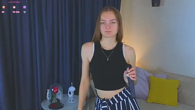 Snapshot of LouisaChaobal chatting on October 2025 01:13:02 AM LouisaChaobal online show from October 2025 01:13:02 AM