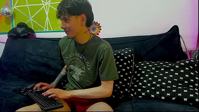 Dioniso guy8 online show from March 2026 08:19:02 PM