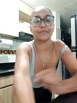 BiiancaEstradaa online show from April 2026 02:11:02 AM