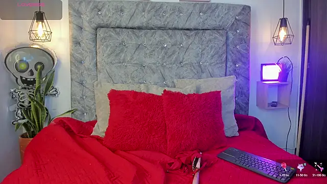 Seraphyne666 online show from October 2025 07:05:02 PM