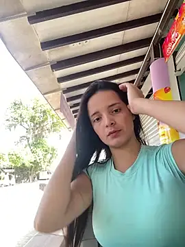 Mia jhoonson online show from February 2026 05:52:01 PM